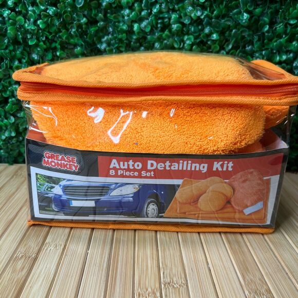 NIB Grease Monkey Auto Detailing Kit 8 PC Set New Great Gift Car Cleaning Home - Picture 1 of 11